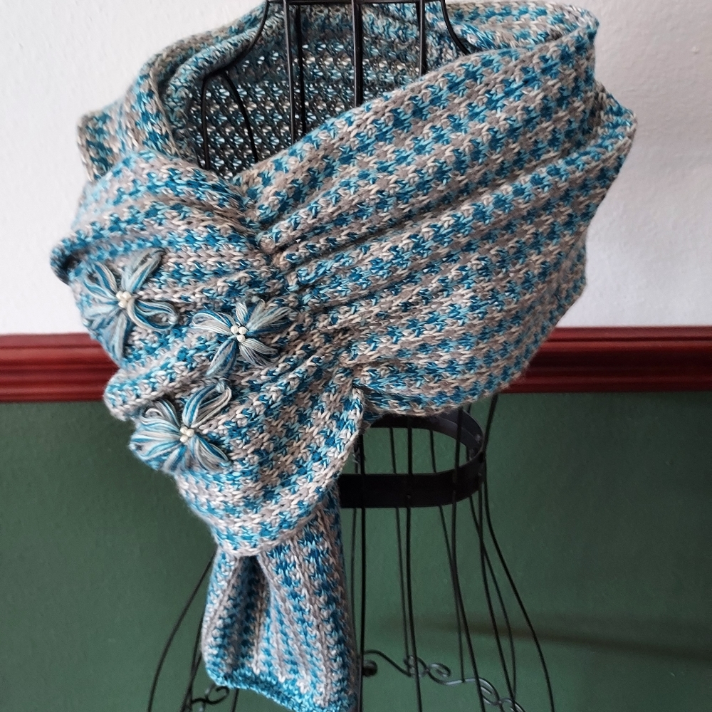 Knit scarf